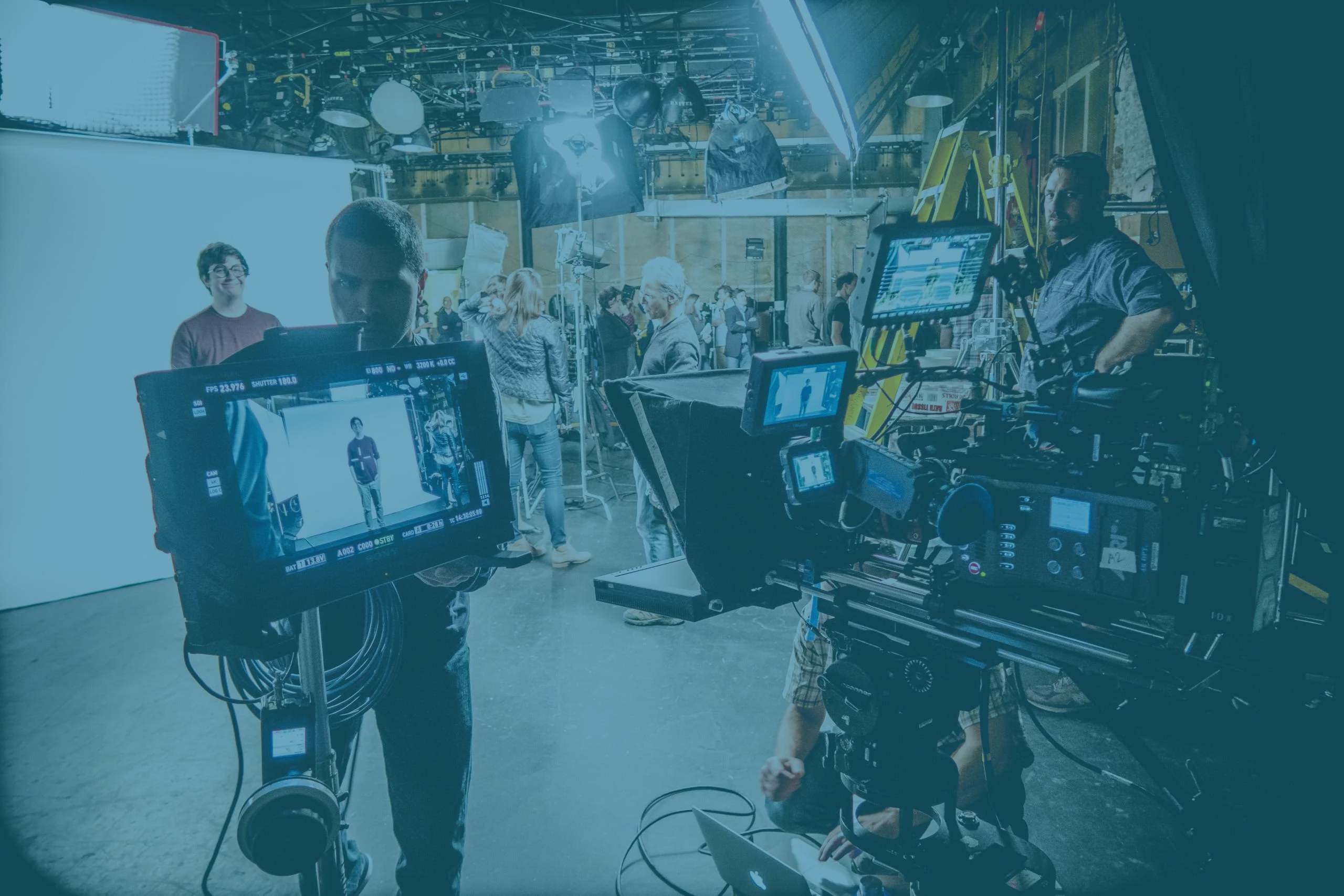 Filmproduktion München – Lanizmedia, Ihr Partner für exzellente Videoproduktion - Vertrauen Sie auf unsere jahrelange Erfahrung und technische Expertise, um Ihre Visionen in beeindruckende Videos zu verwandeln.