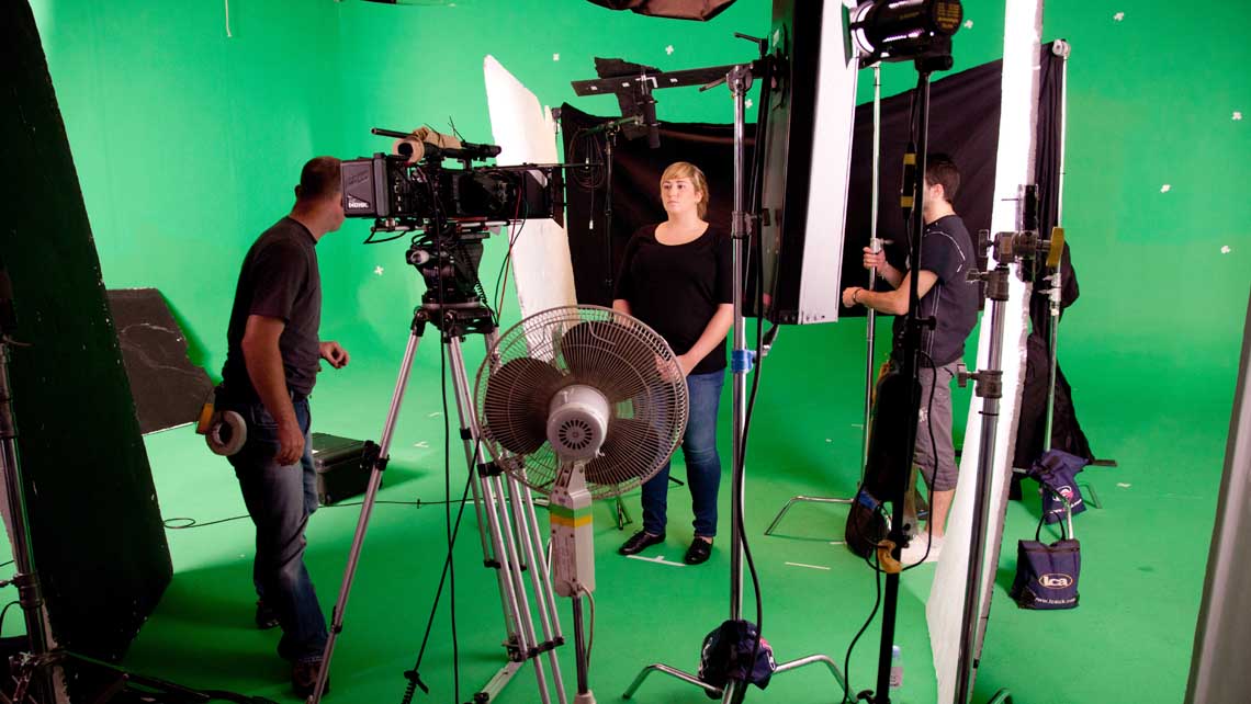 Kamera-Setup mit Cine-Kamera im Greenscreen Studio München