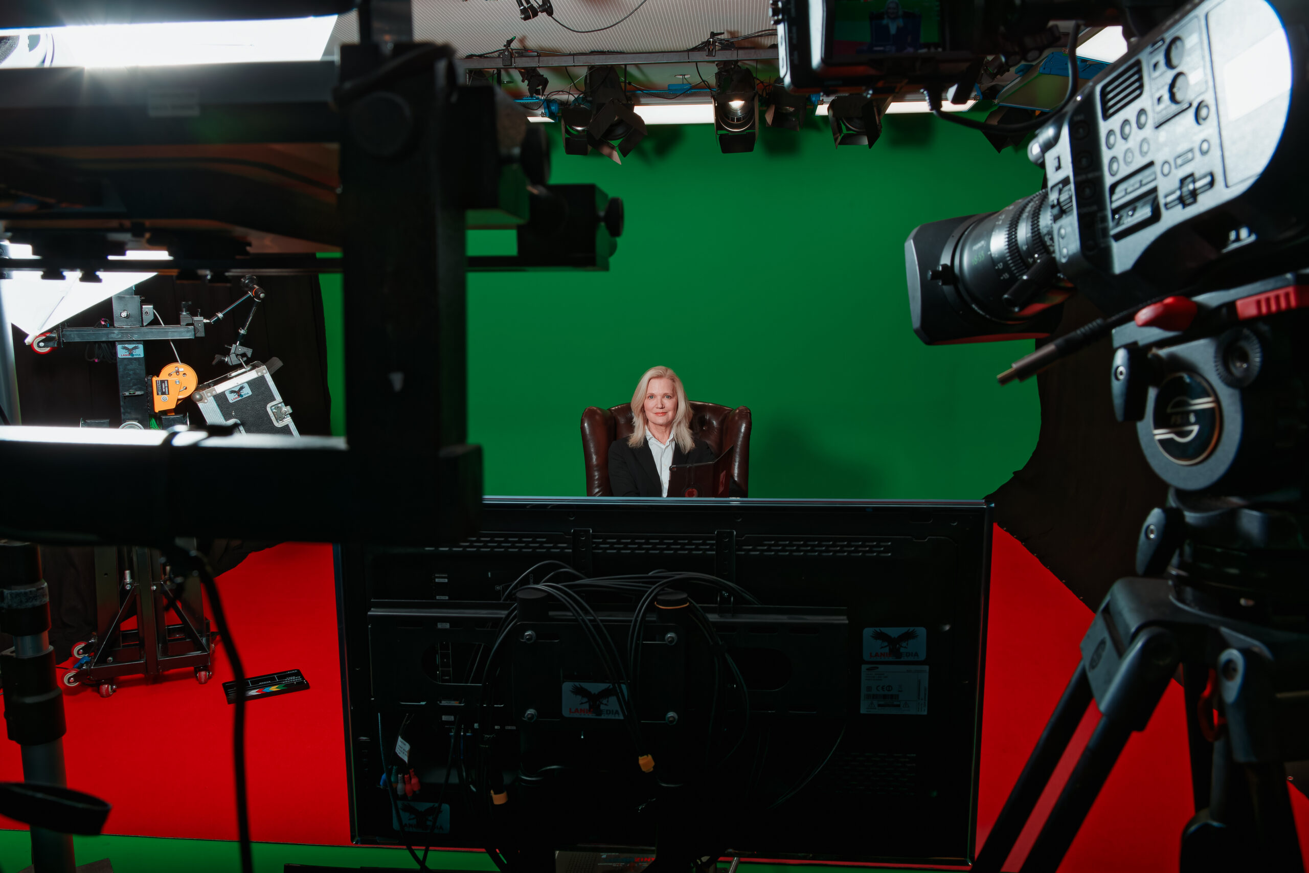 Professional greenscreen solutions for your corporate video needs in Munich. Explore options