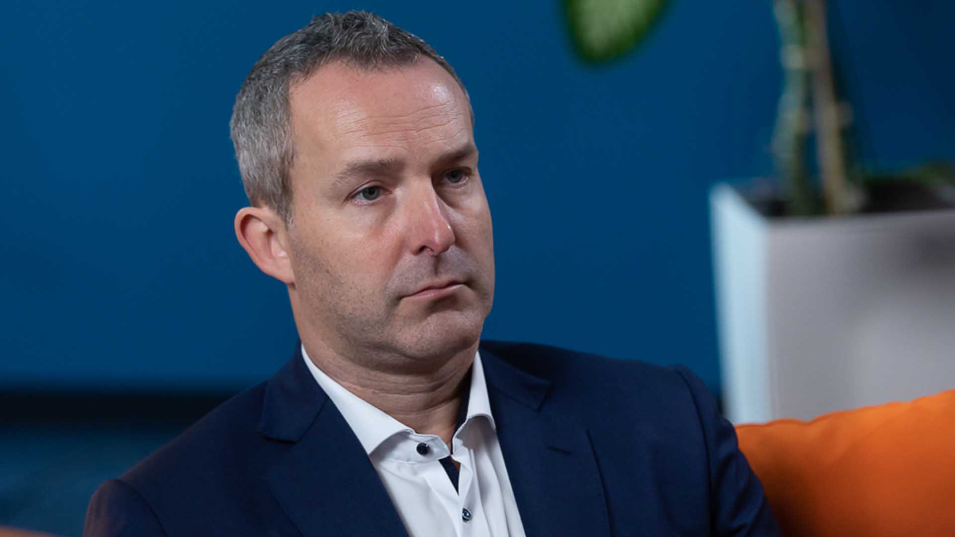 Professionelles Interview Video mit klarer Beleuchtung und hochwertigem Ton, produziert von Lanizmedia