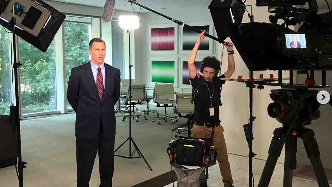 Filmset mit Profi-Equipment – LANIZMEDIA München